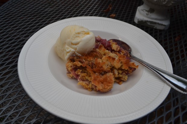 dump cake with ice cream 2