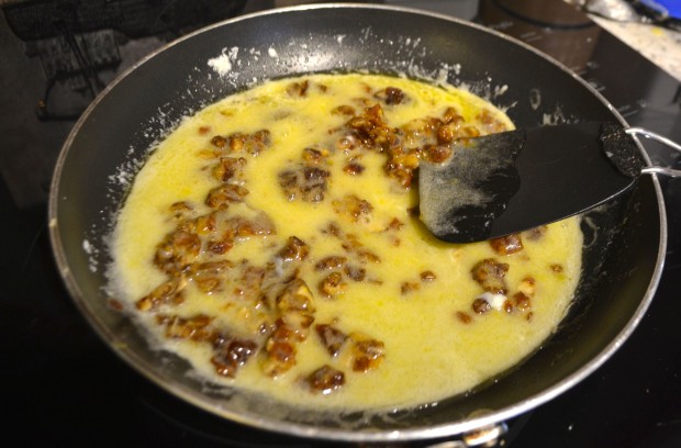 Date skillet cookies