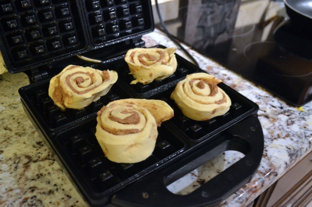 cinnamon roll waffles